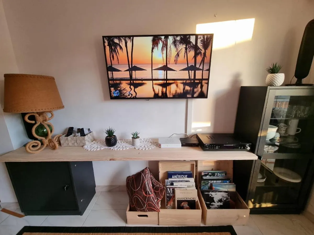 Apartment Lovely One Bedroom With Balcony Roses