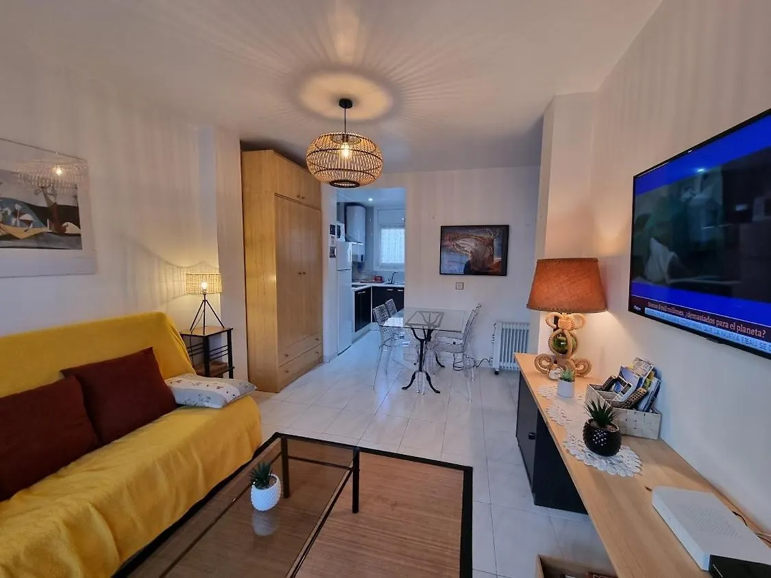 Apartment Lovely One Bedroom With Balcony Roses Spain