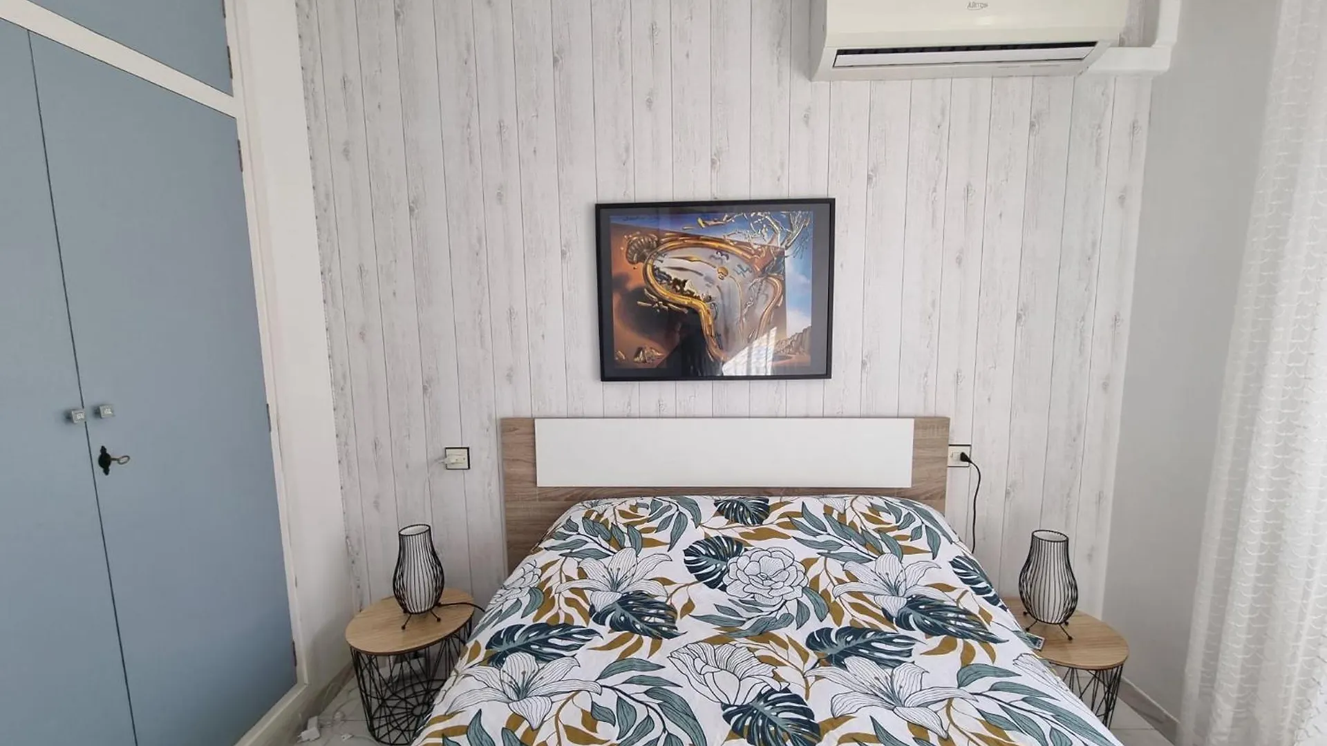 Lovely One Bedroom With Balcony Roses 0*,