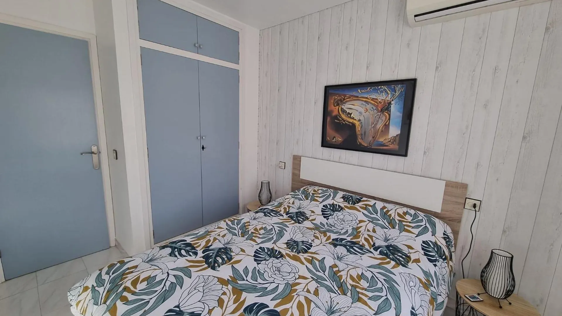Apartment Lovely One Bedroom With Balcony Roses